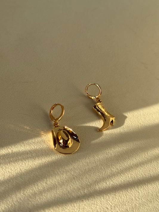 Corky Cowboy Hat & Boot Earring In Gold