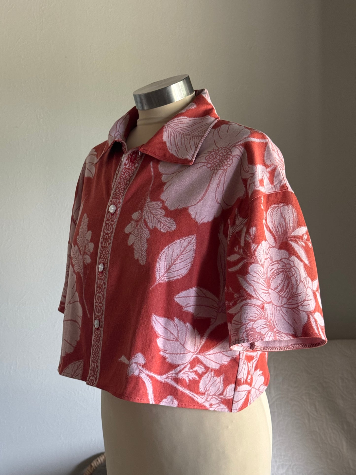 Judy Handcrafted Vintage Cropped Button Down In Cinnamon￼