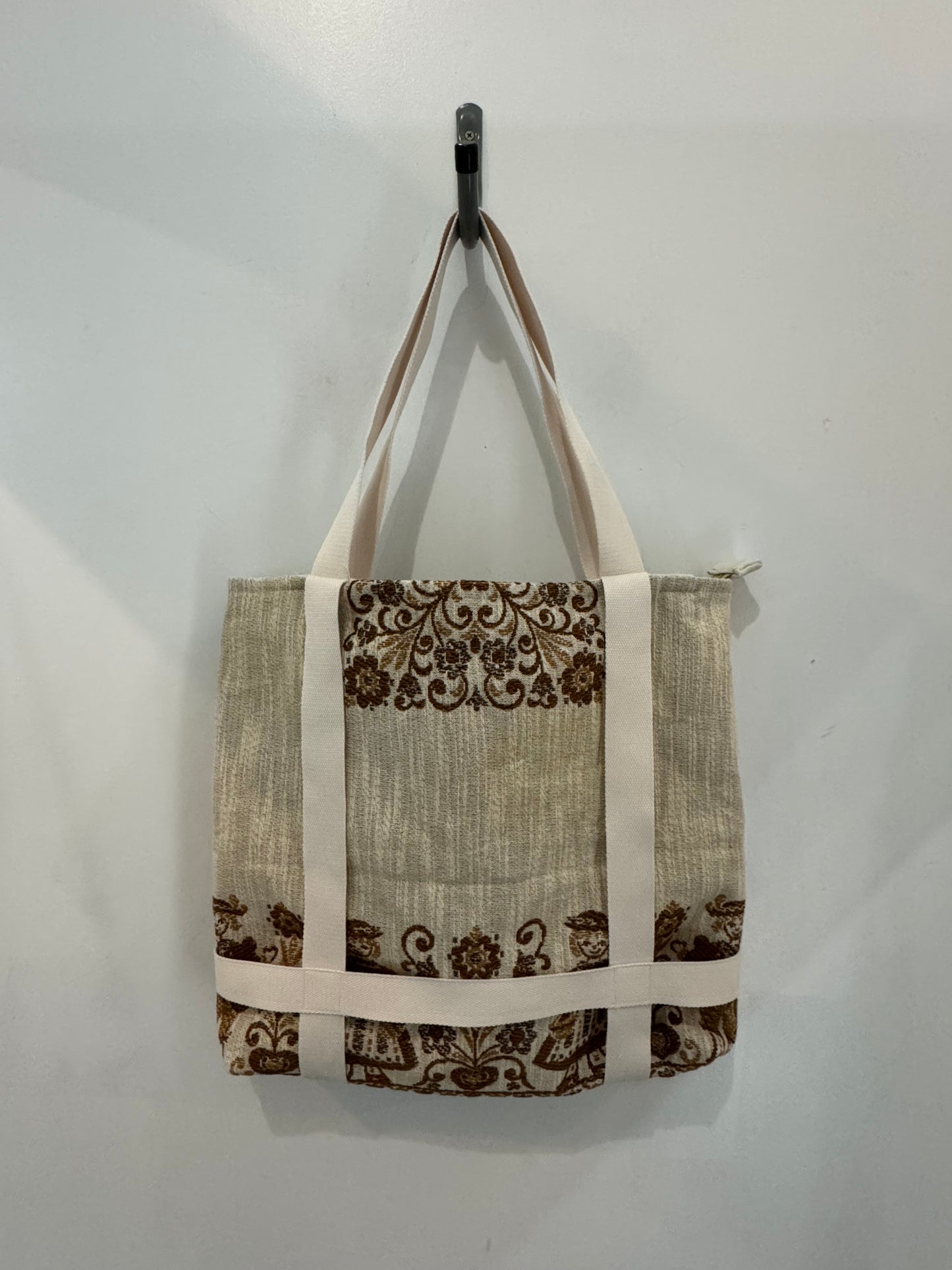 Magnus Vintage Handcrafted Tote Hat Holder Bag The 2nd