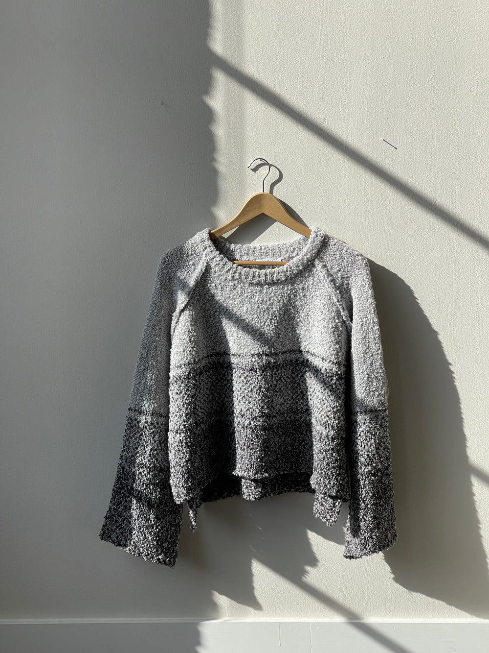 Leslie 70s Style Cropped Striped Bell Sleeve Sweater In Grey