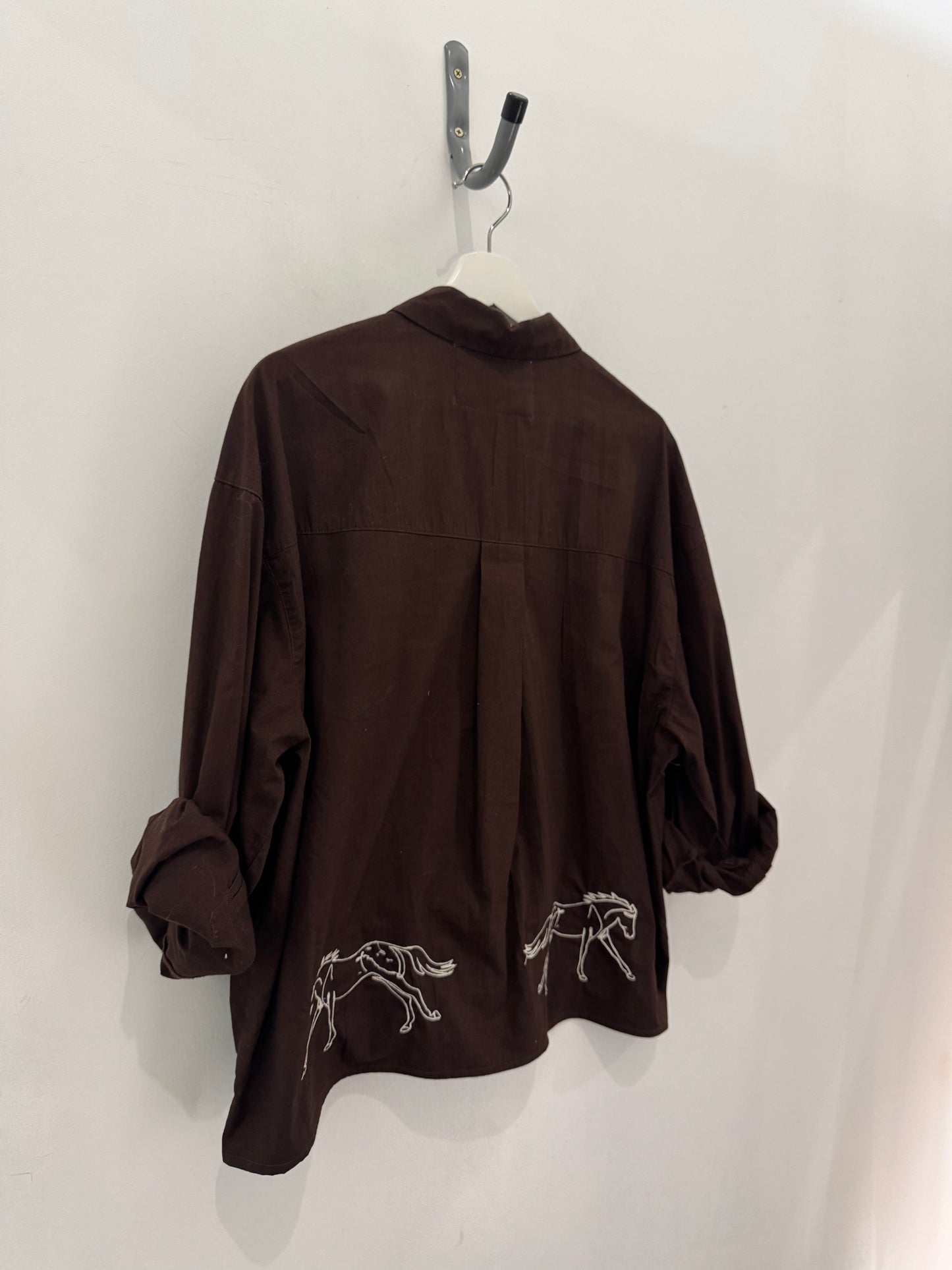 Lawrence Handcrafted Cropped Cotton Button Down Long Sleeve In Chocolate