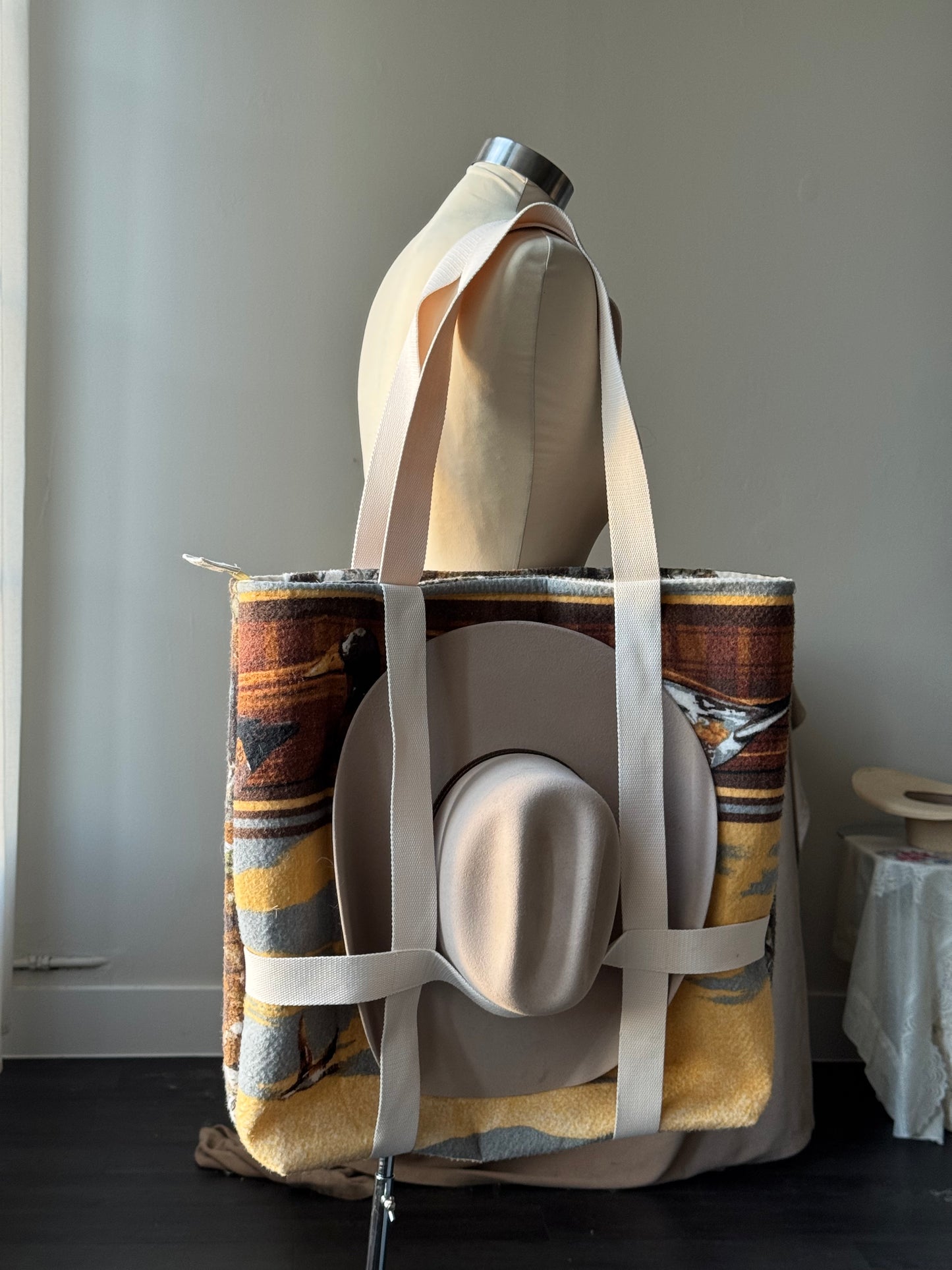 Magnus Vintage Handcrafted Tote Hat Holder Bag XL