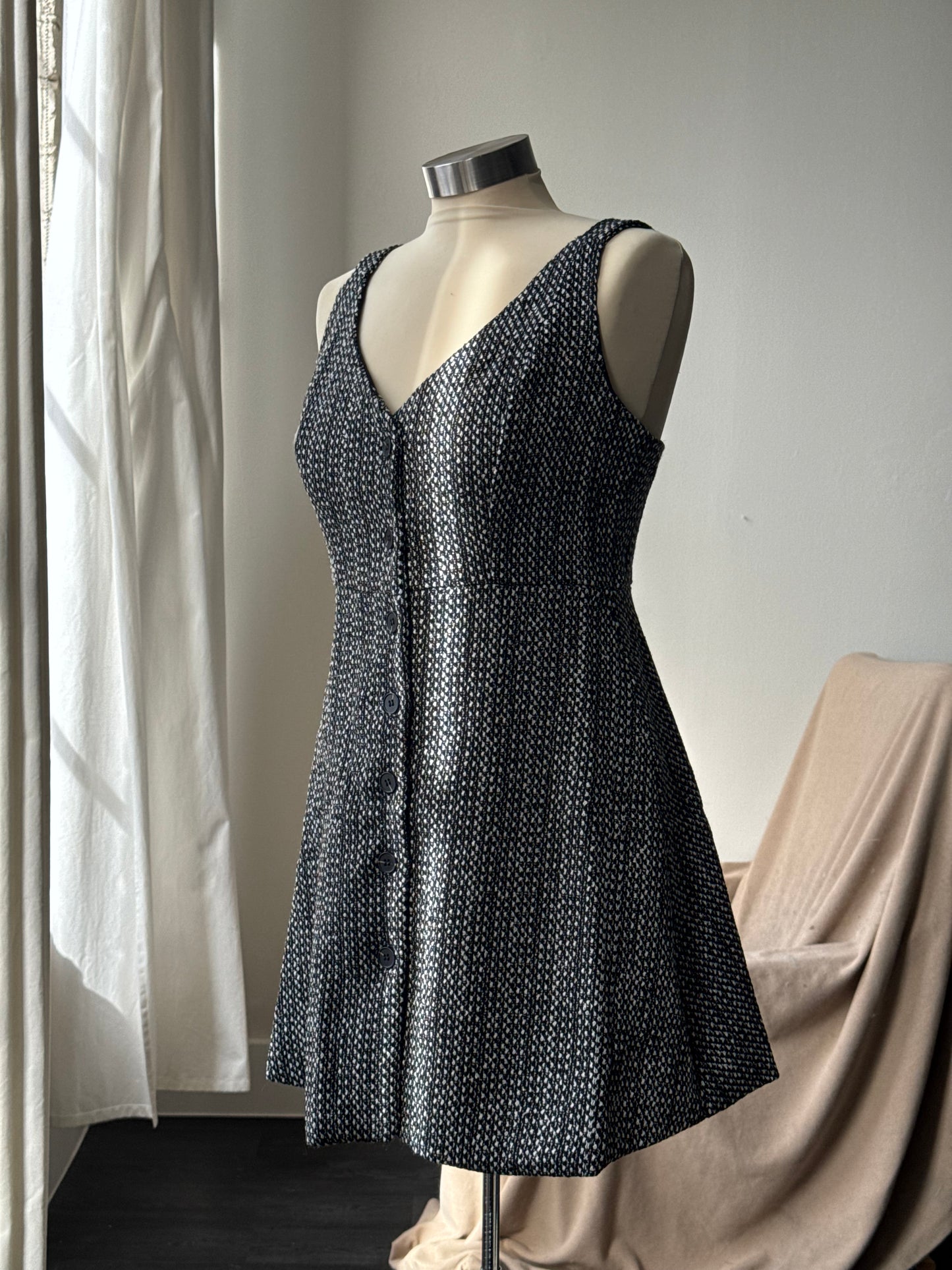 Braxton Classic Tweed 90s Style V Neck Mini Dress In Black