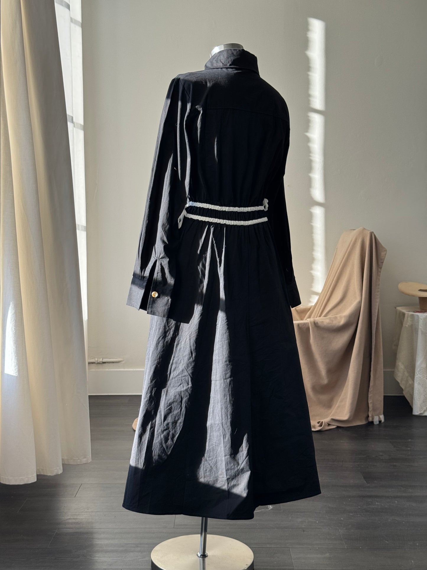 Rhonda Cotton Modern Midi Dress In Black