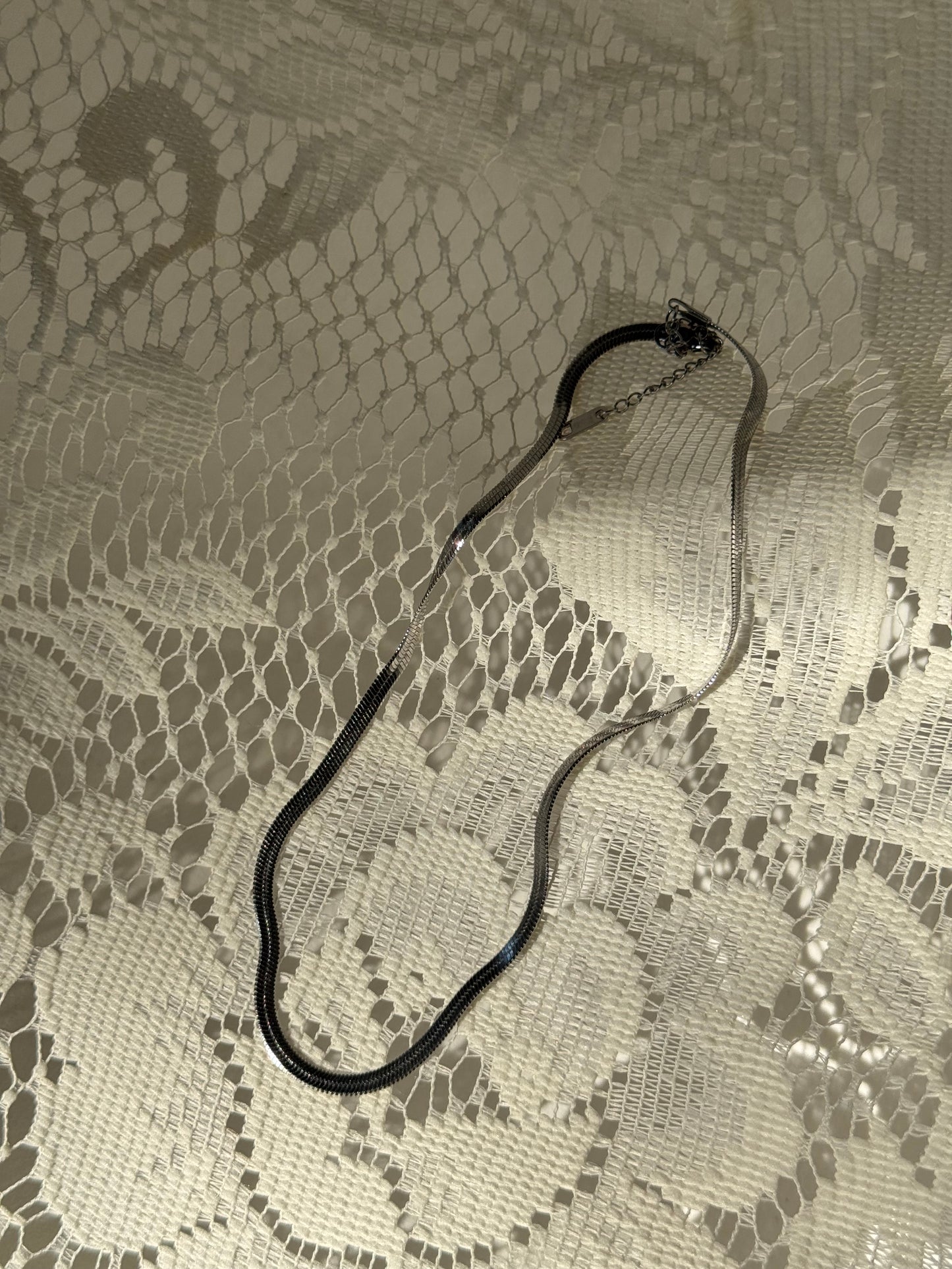 Sandra 18k Stainless Steel Waterproof Snake Necklace In White Gold Silver￼