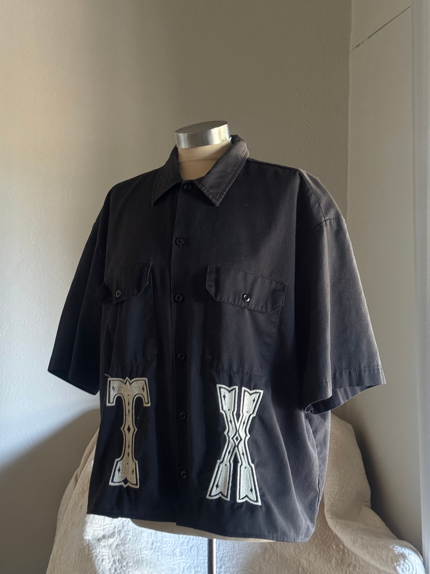 O.L. Handcrafted Embroidered Unisex Cropped Button Down In Vintage Black