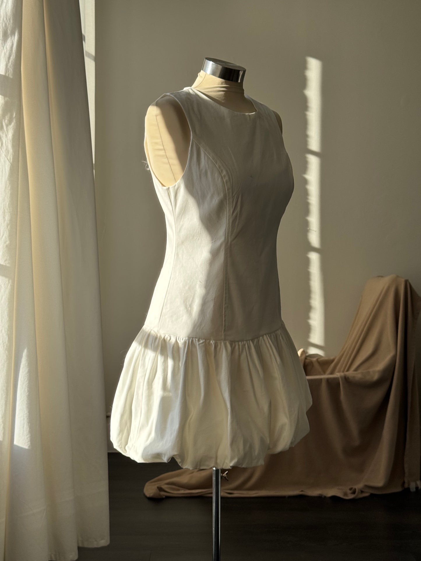 Kinley Cotton Bubble Mini Dress In Cloud White￼