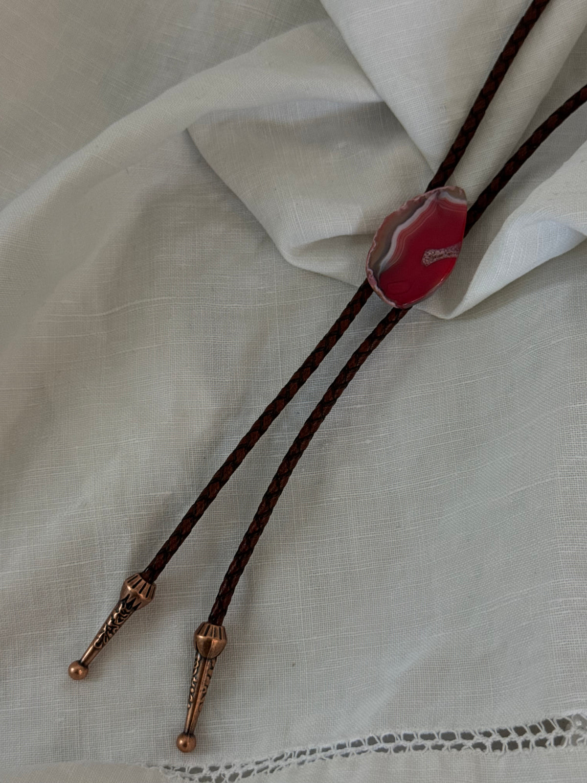 Handcrafted Agate Bolo Tie In Cherry Desert ￼