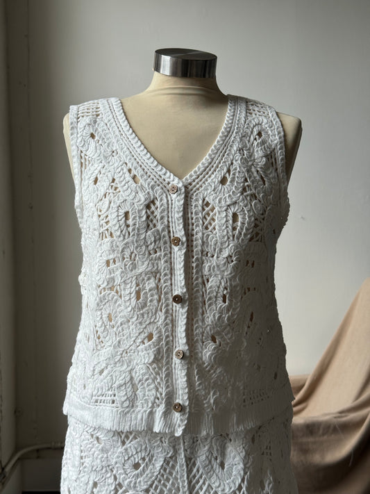 Keeley Cotton Crochet Embroidered Appliqué Button Front Vest In White