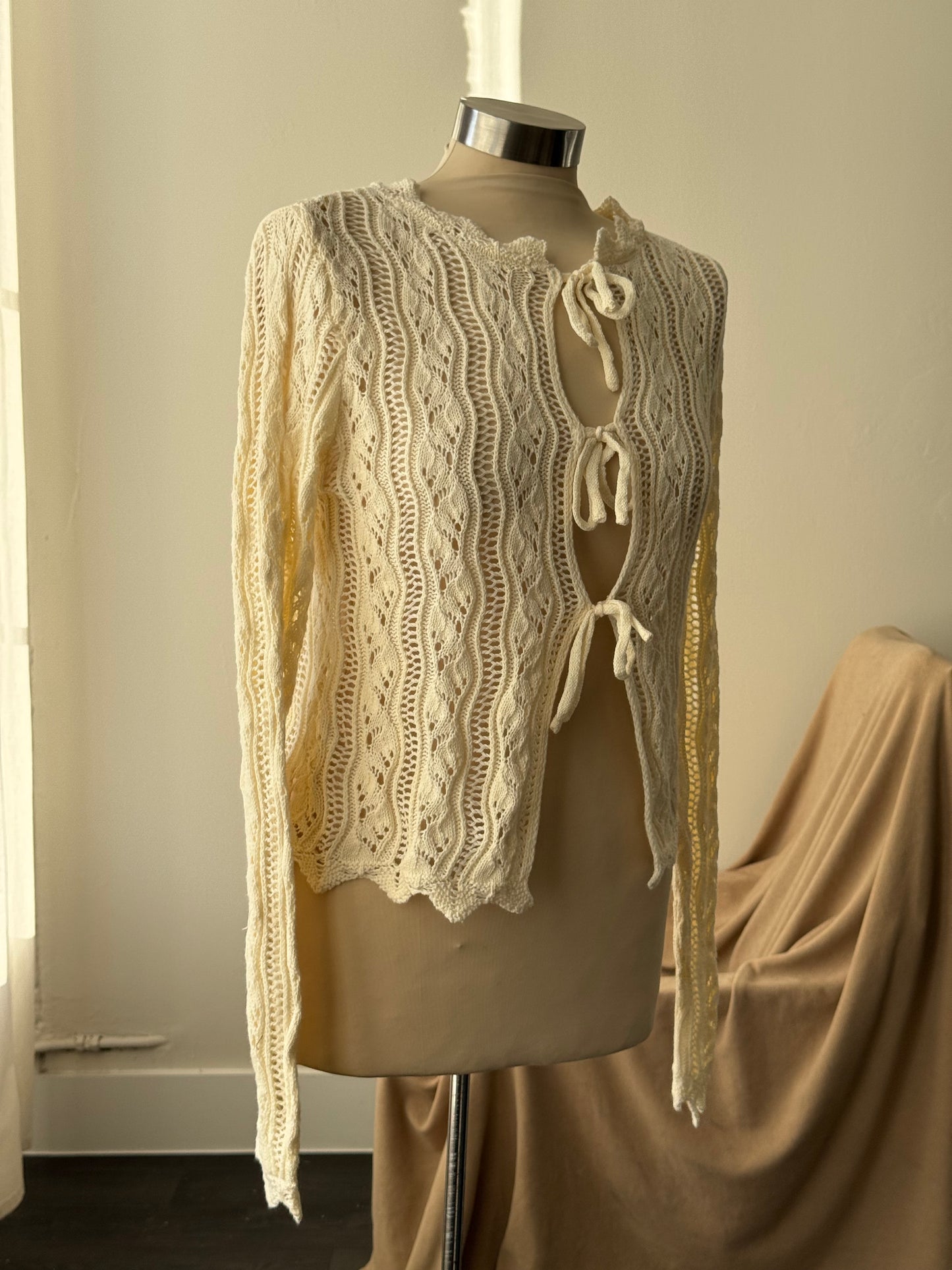 Lila Cotton Crochet Toe Front Cardigan In Cream