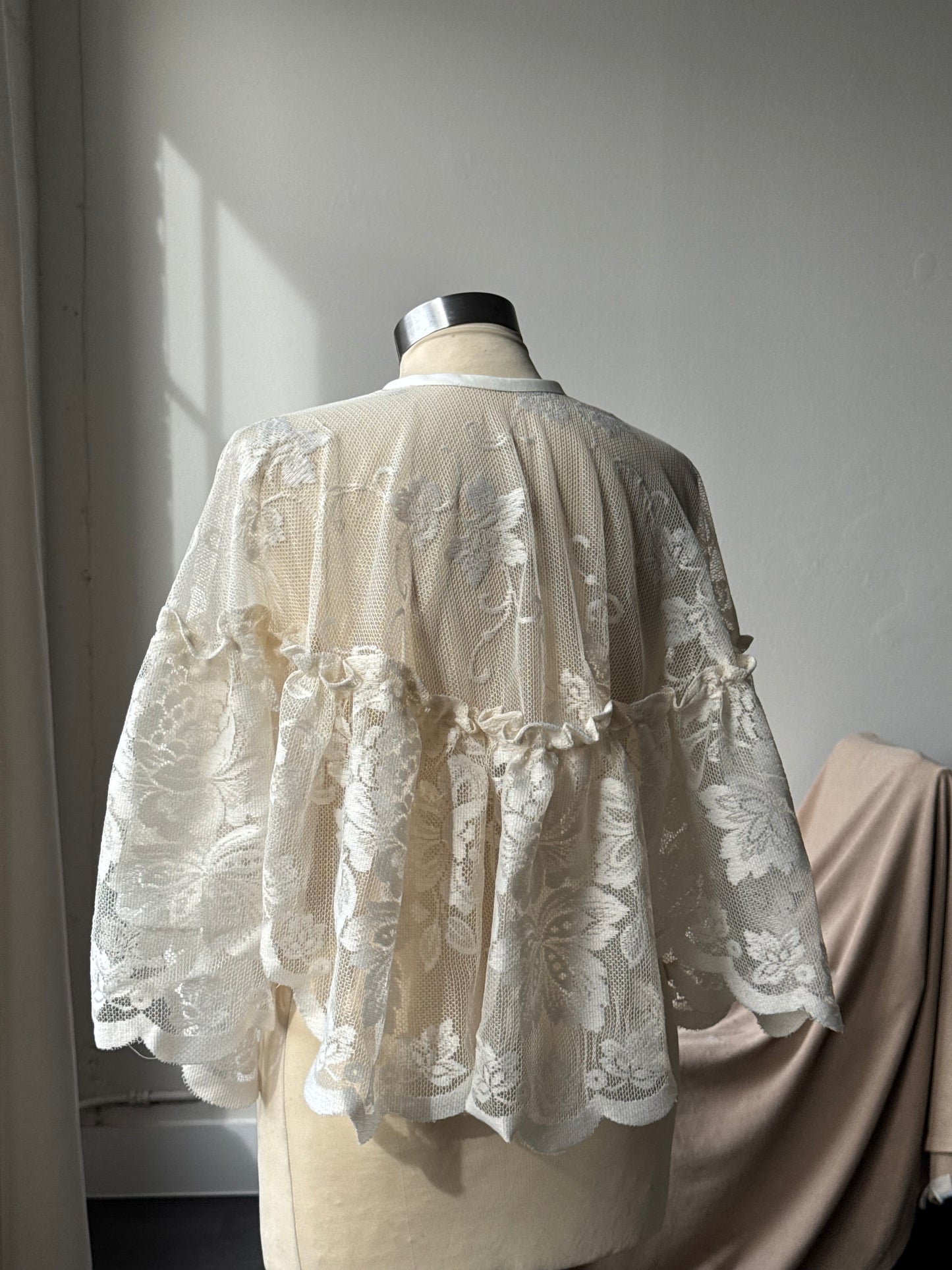 Jernigan Handcrafted Vintage Lace Cape In Butter