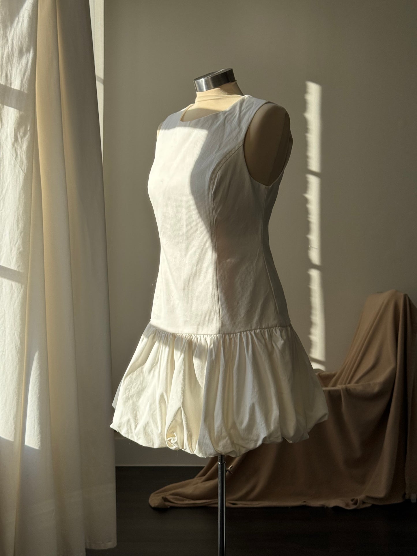 Kinley Cotton Bubble Mini Dress In Cloud White￼