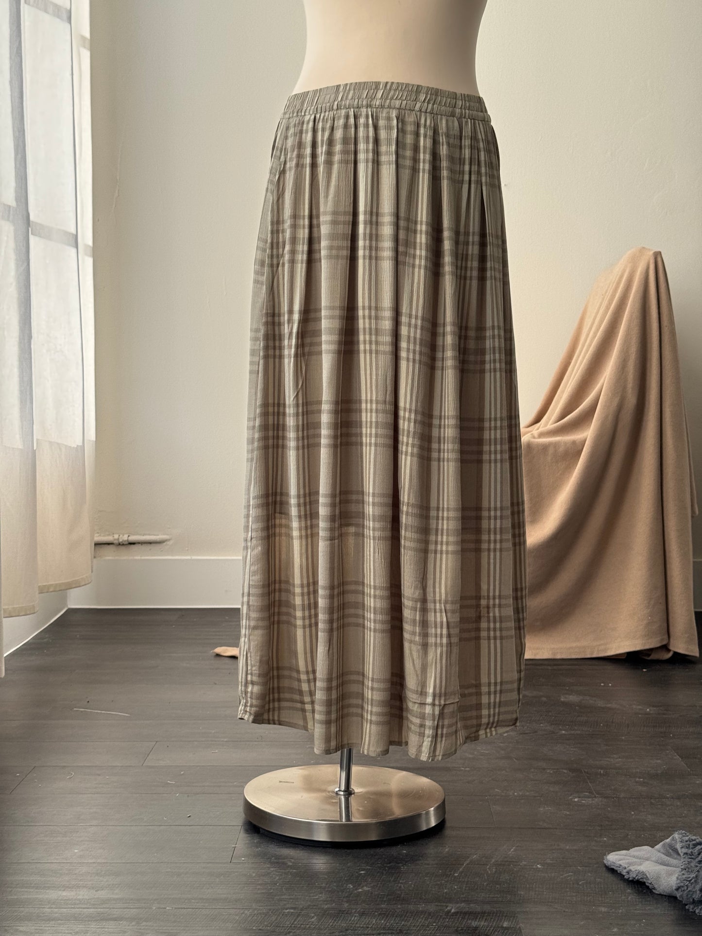 Mary Classic Plaid Maxi Skirt In Avocado￼