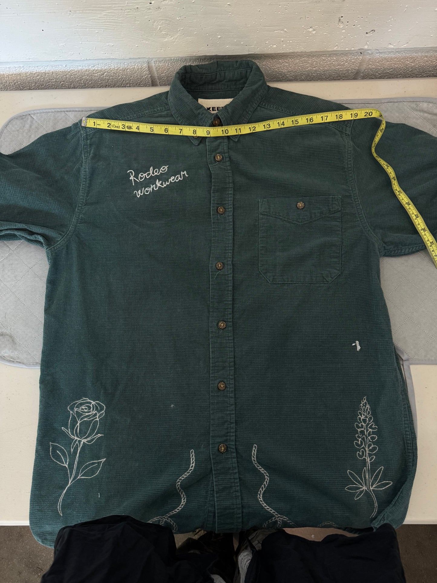 Jaxson Handcrafted Embroidered Rodeo Workwear Shacket In Forest Moss