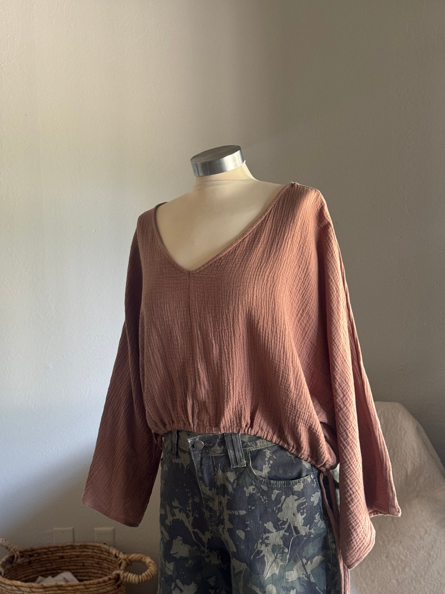 Marsha Cotton Gauze Cropped Kimono Style Top In Tiramisu￼￼￼