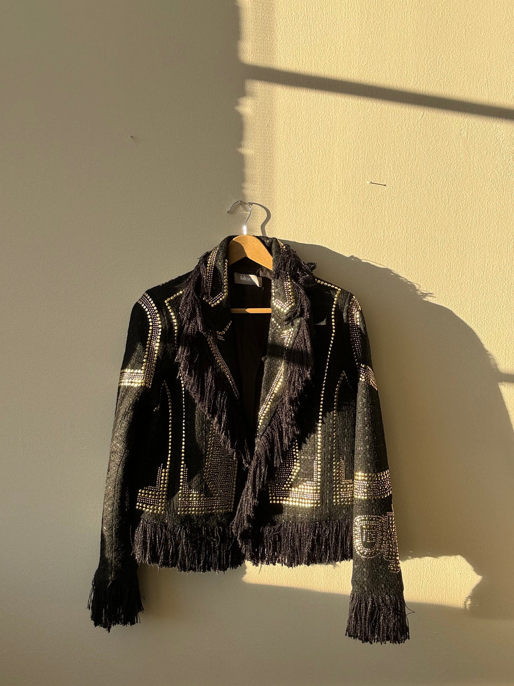 Liam Fringe Cropped Tweed Embellished Jacket In Black & Gold