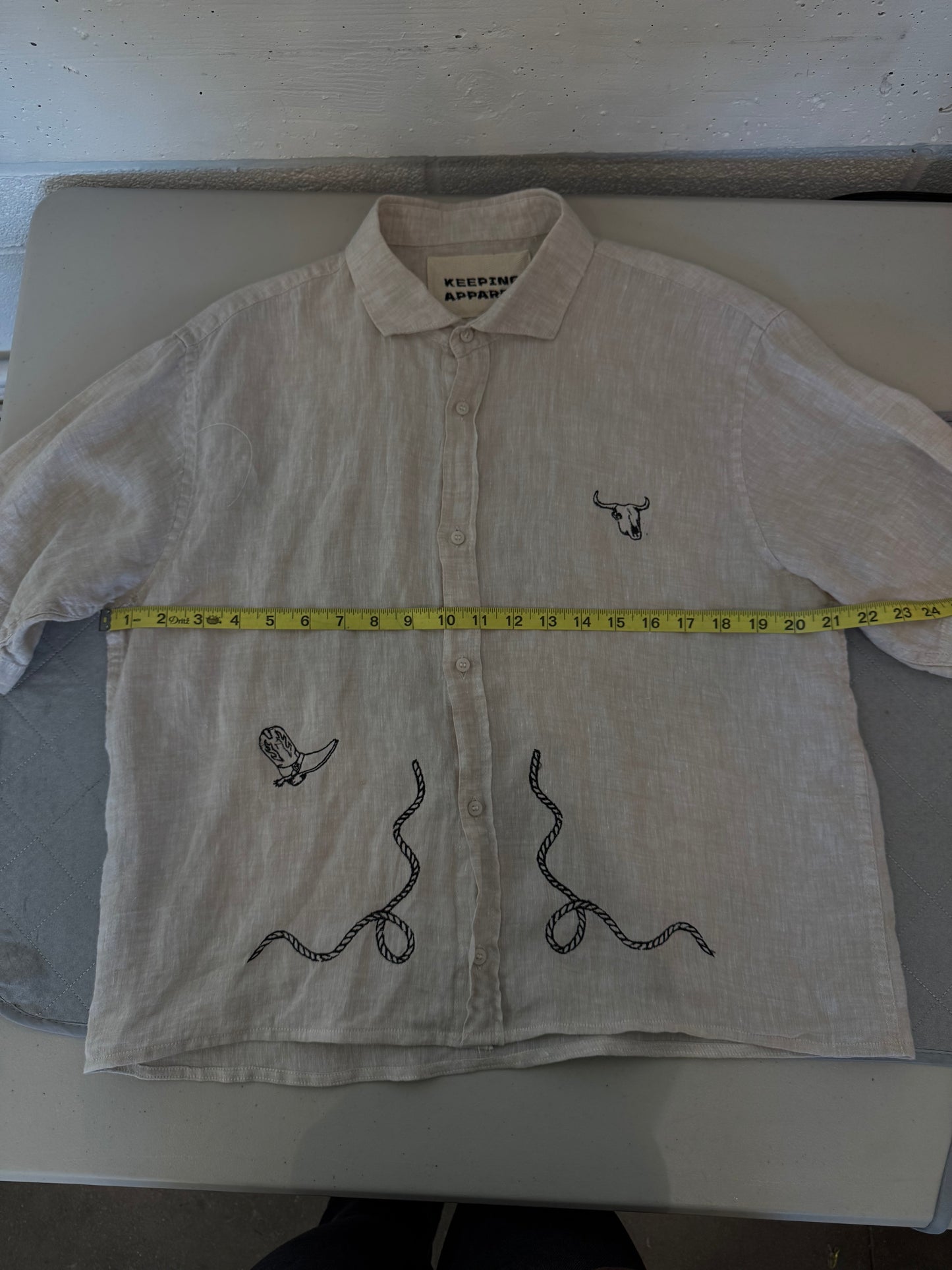 Judy Handcrafted Sad Songs Cropped Linen Button Down Short Sleeve In Natural