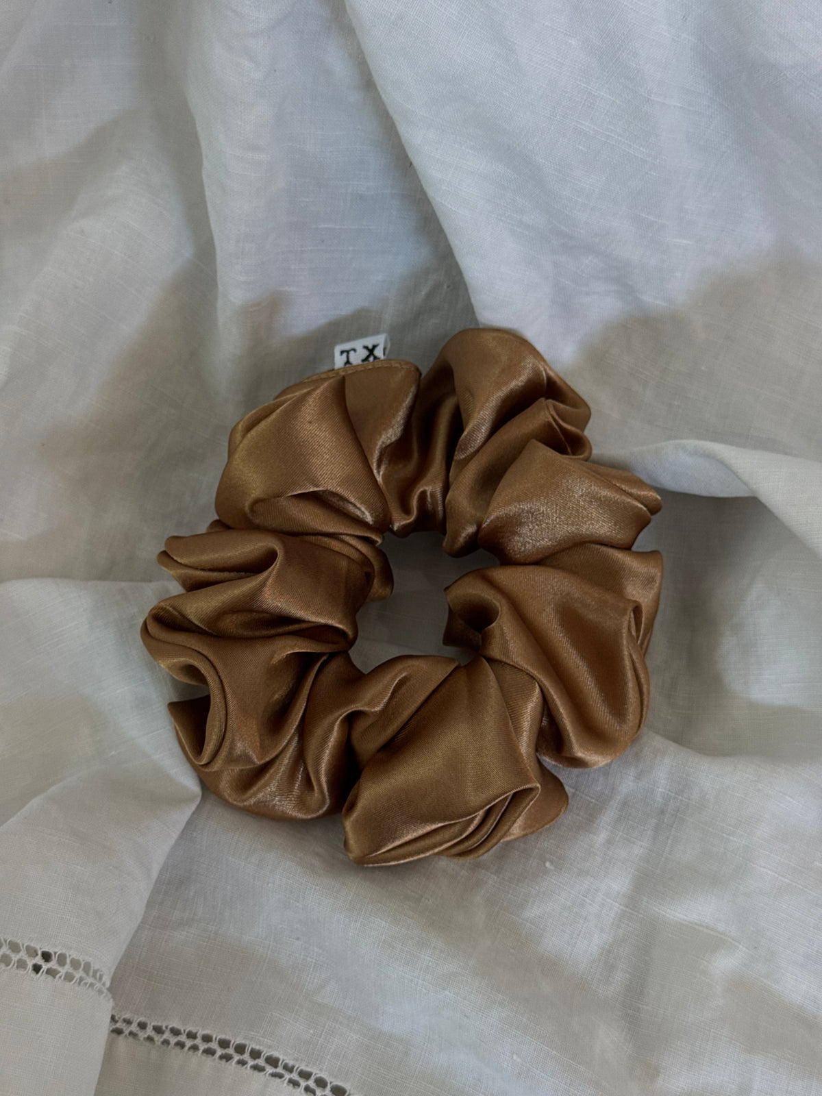 Carmen Handcrafted Texas Sized Scrunchie In Caramel￼
