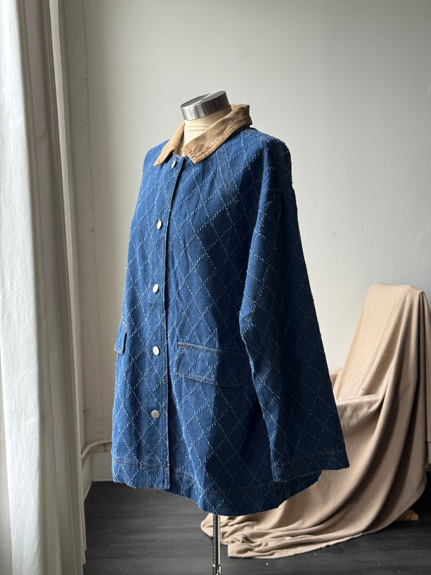 Deidre Classic Distressed Diamond Stitched Denim Jacket In Indigo