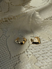 Ollie Organic Square Hug Hoop Earring In Gold