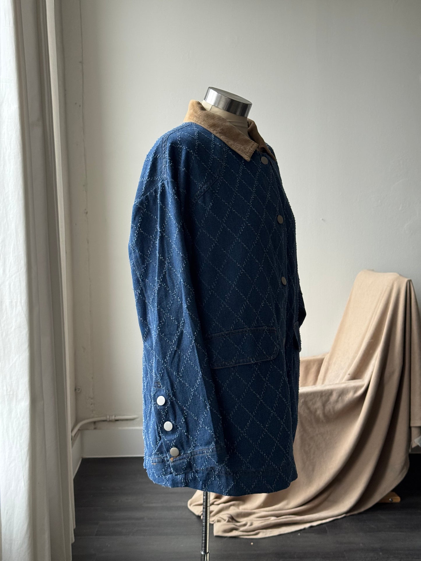 Deidre Classic Distressed Diamond Stitched Denim Jacket In Indigo