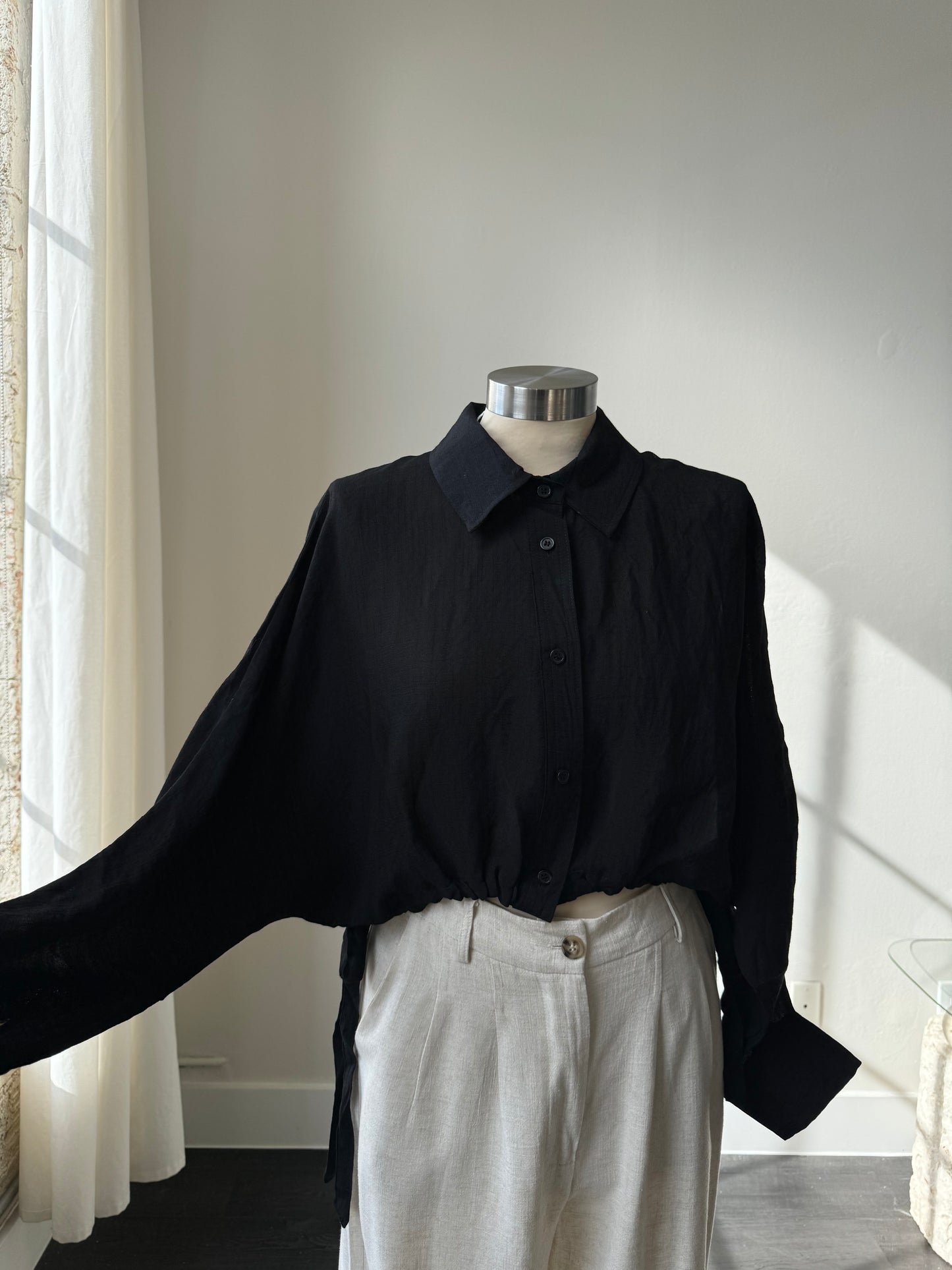 Charlotte Scrunch Tie Crop Long Sleeve Button Down In Black