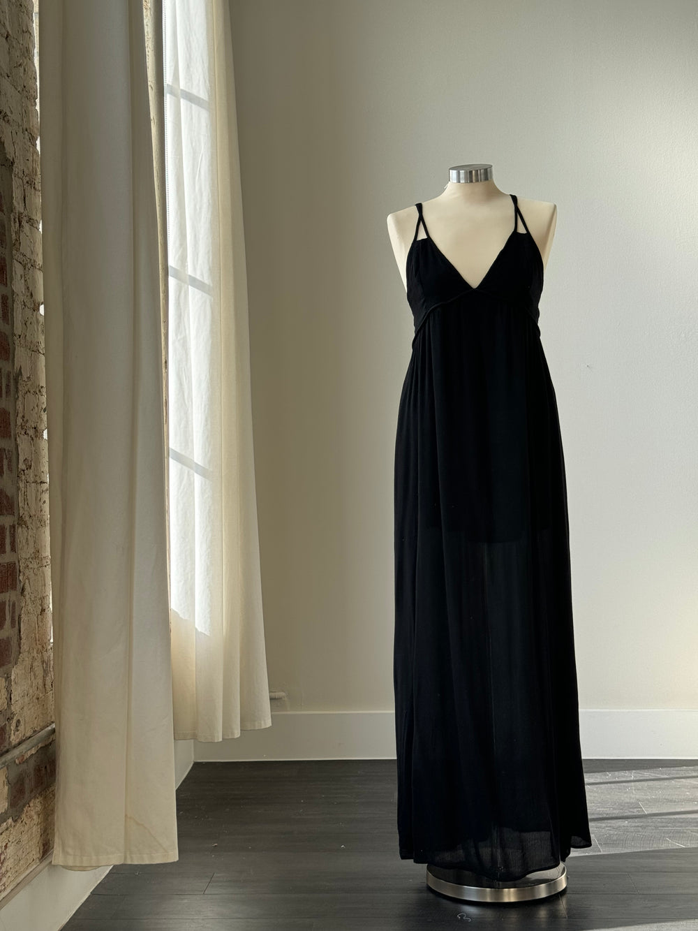 Scarlet Side Slit Hidden Pocket Maxi Dress in Black