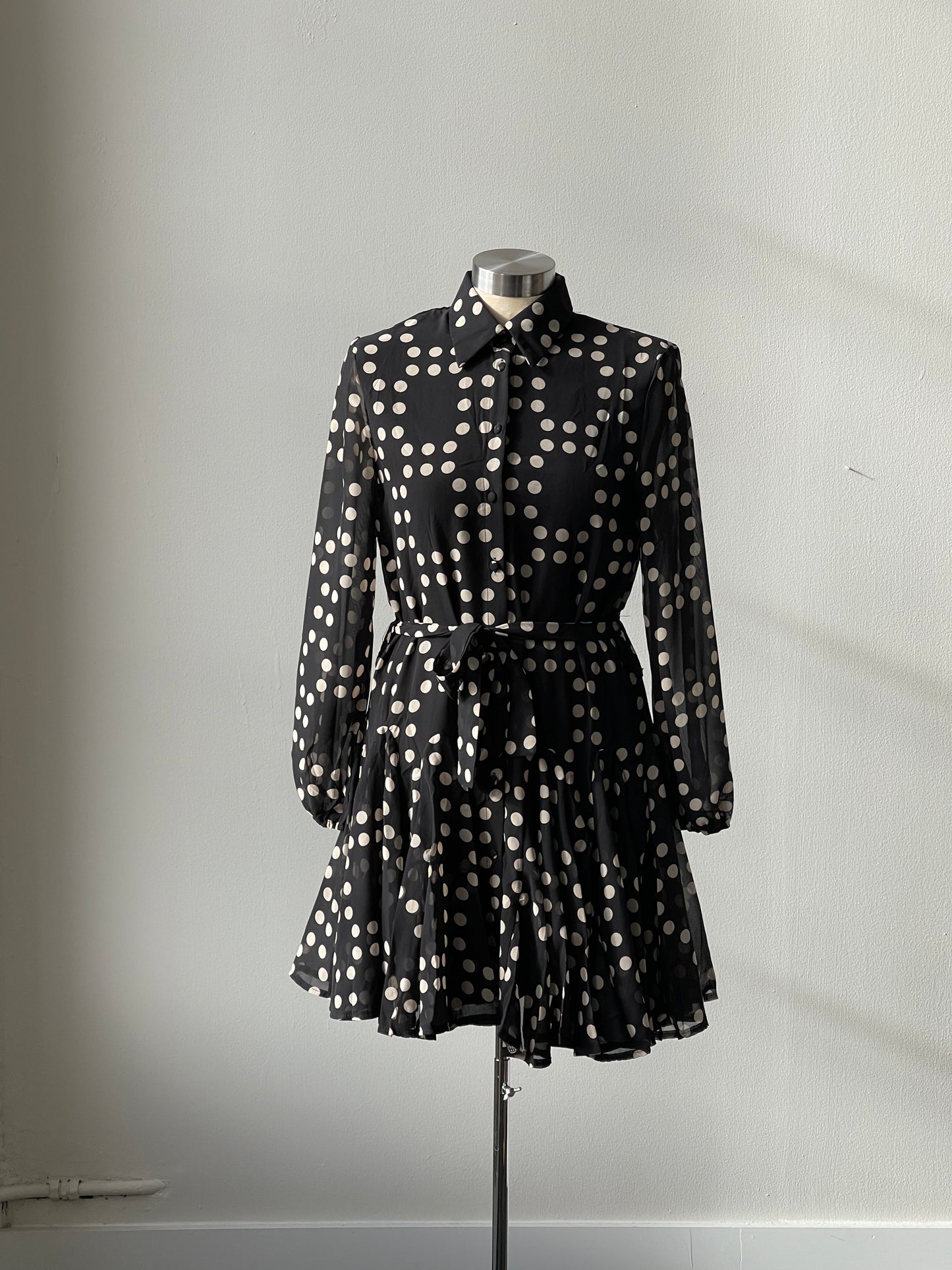 Miley Polkadot Belted Sheer Balloon Sleeve Button Down Dress In Midnight Navy