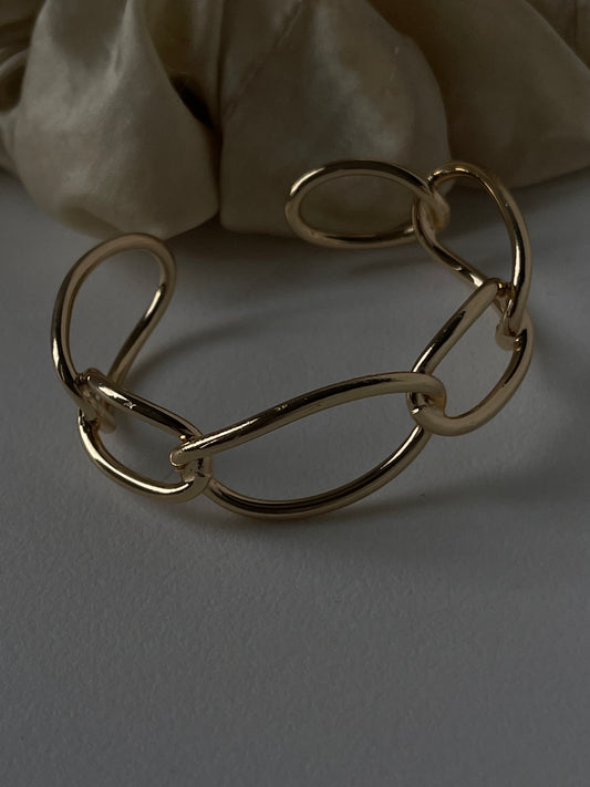 Mirna Classic Link Cuff Bracelet In Gold