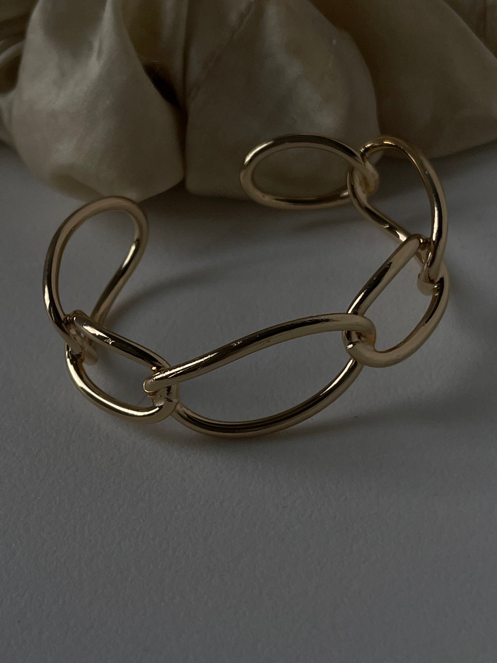 Mirna Classic Link Cuff Bracelet In Gold