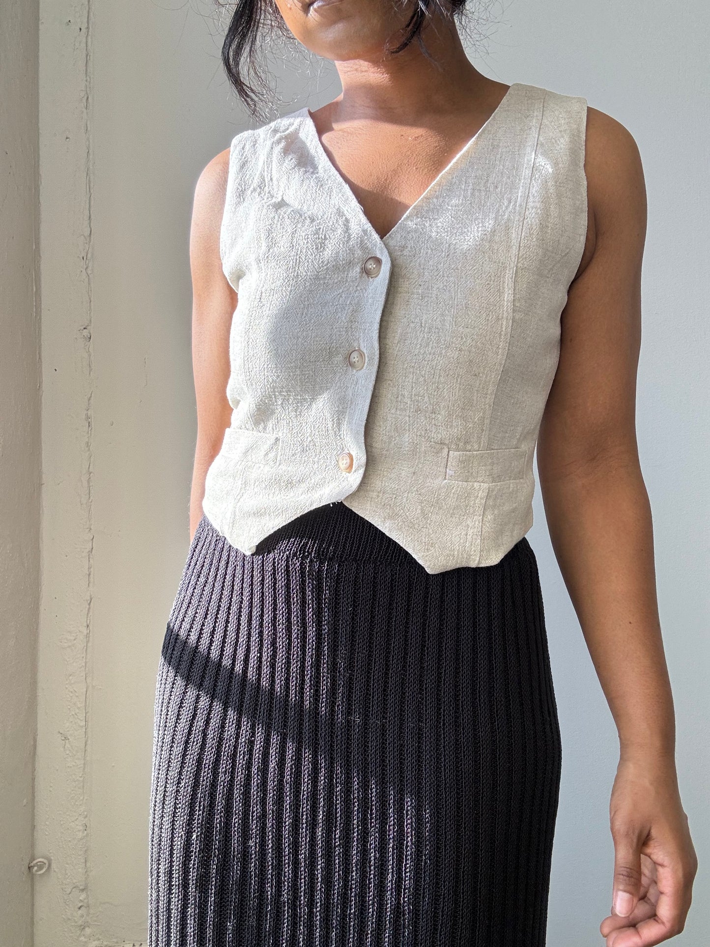 Laura Linen & Cotton Classic Vest In Natural