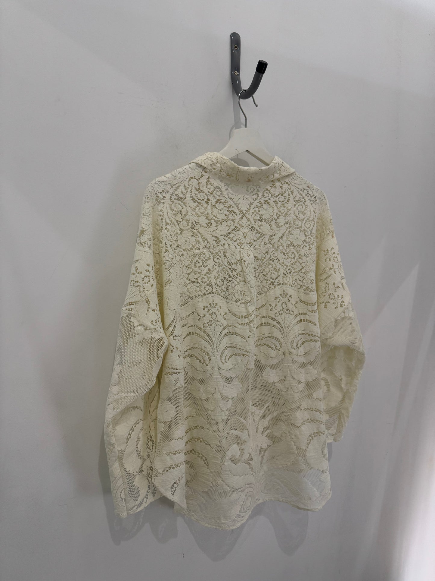Ladell Handcrafted Vintage Button down Shirt In Vanilla￼