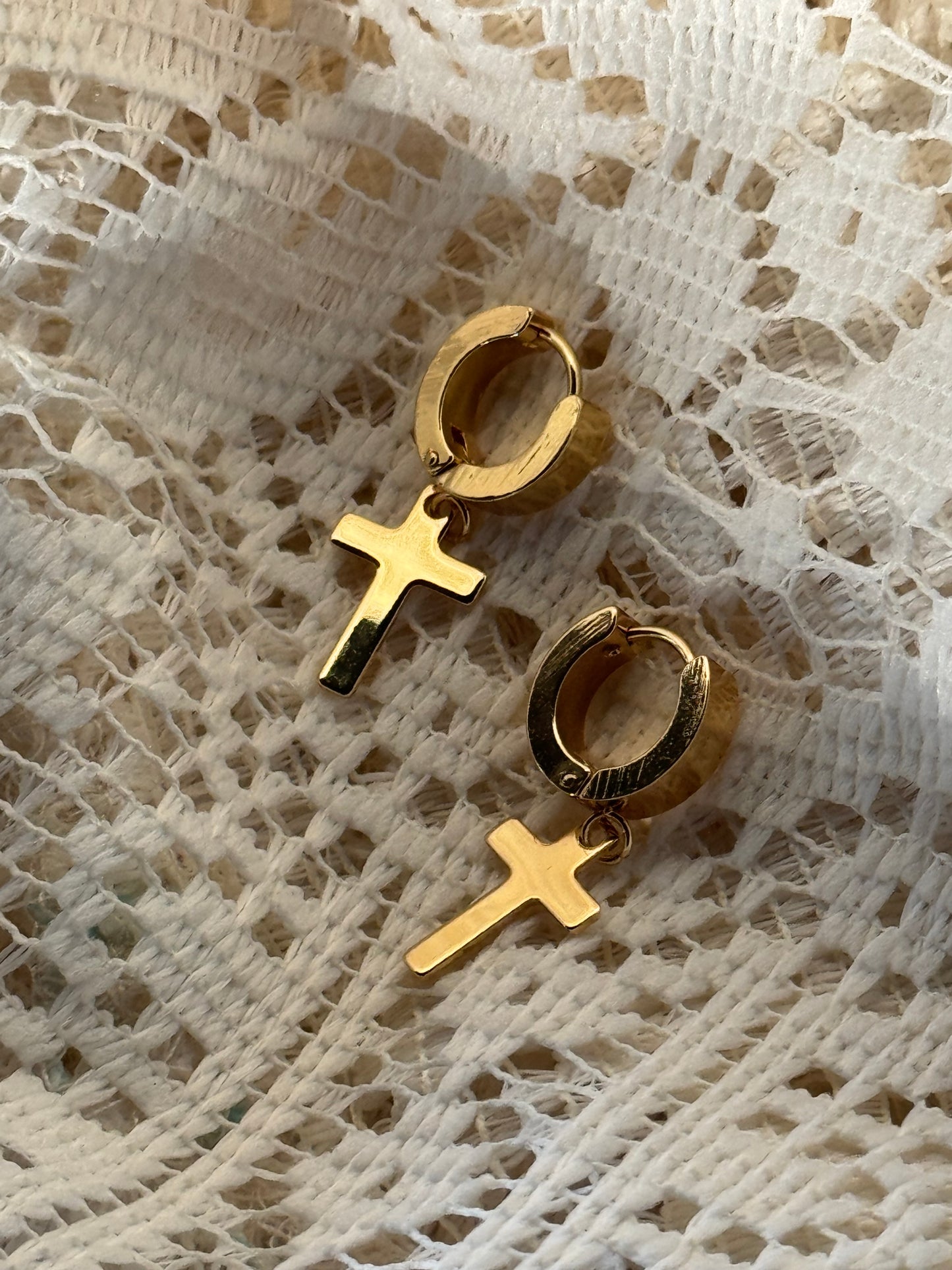 Grant 18k Stainless Steel Waterproof Hug Hoop Drop Cross Earring In Gold￼