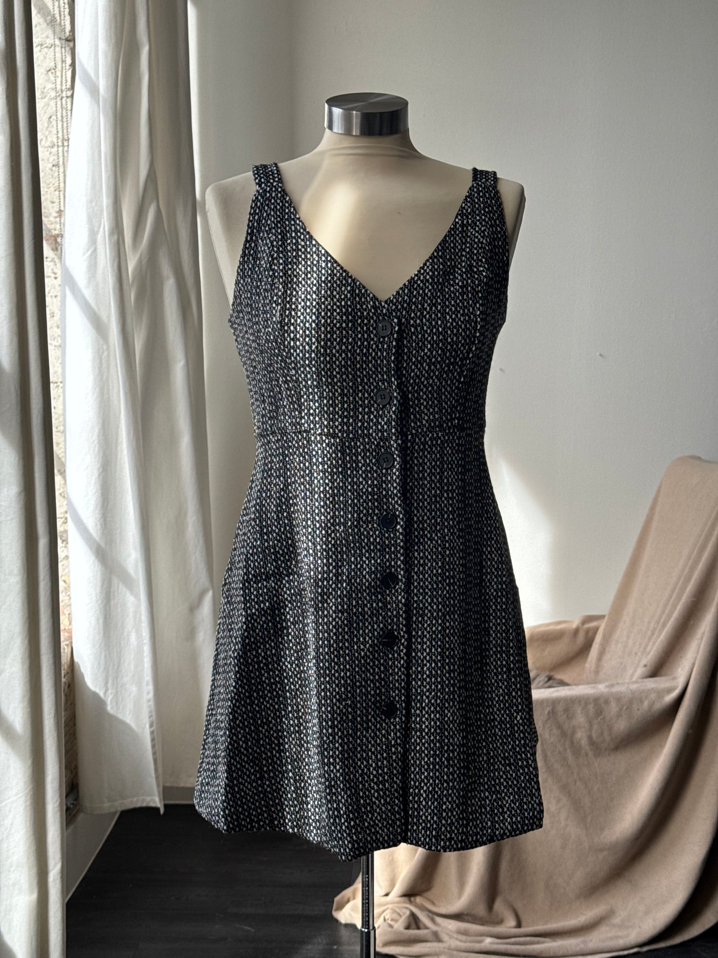Braxton Classic Tweed 90s Style V Neck Mini Dress in Black M Braxton Classic Tweed 90s Style V Neck Mini Dress in Black M