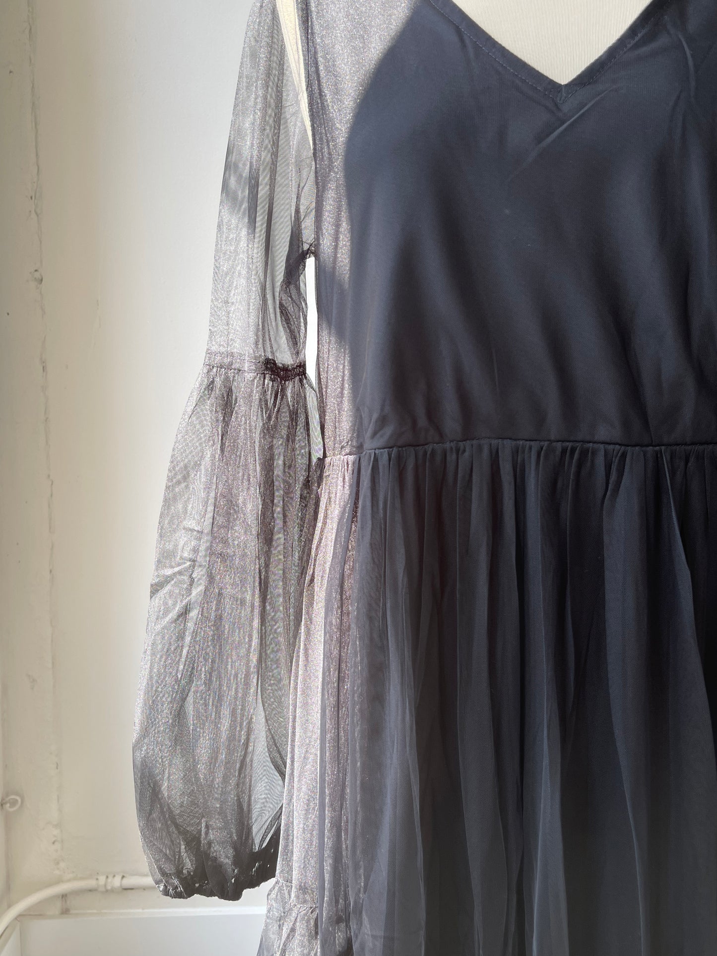 Brandi V Neck Sheer Balloon Sleeve Maxi Dress In Black