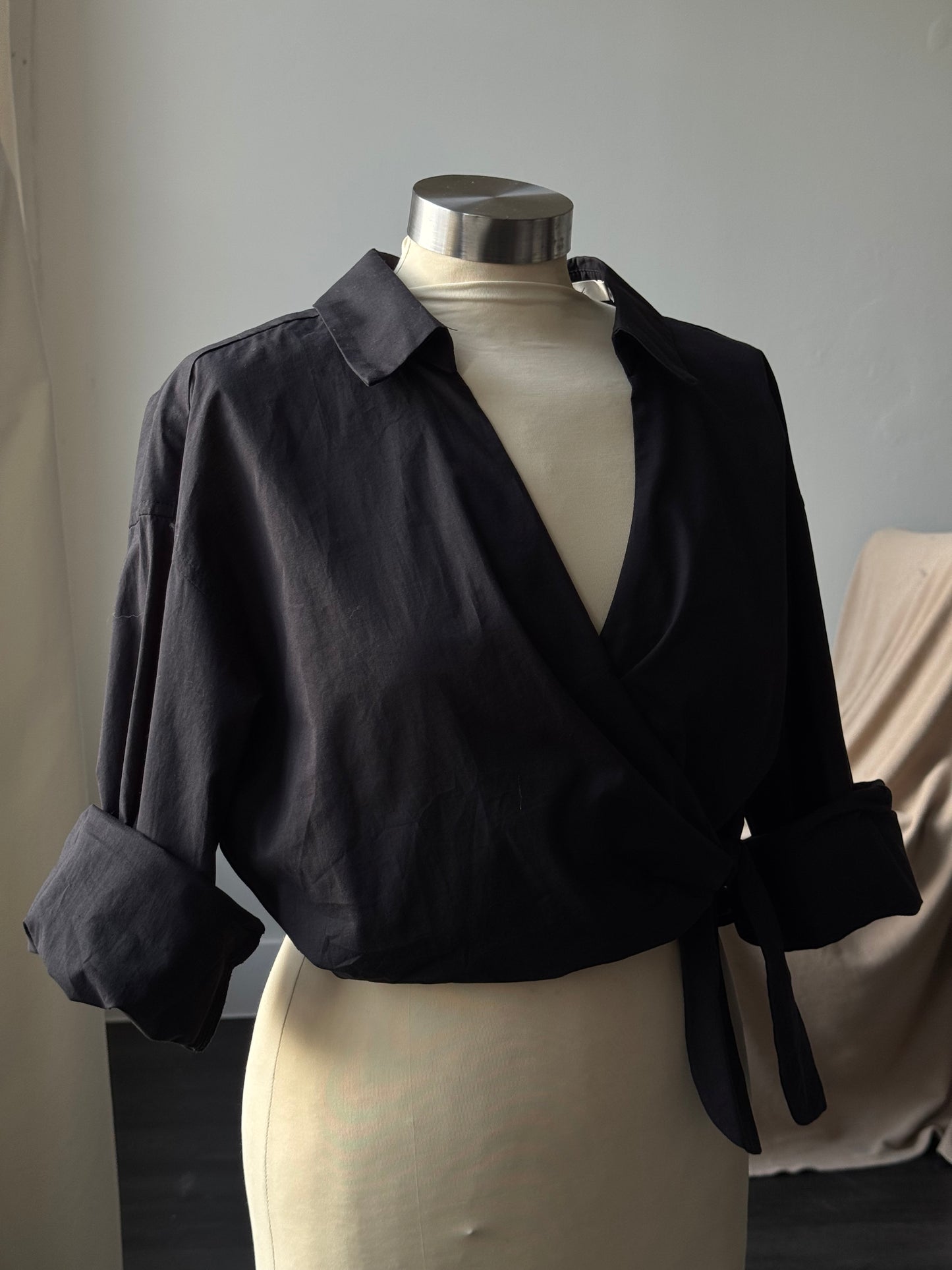 Danielle Cotton Wrap Long Sleeve Crop Top In In Black