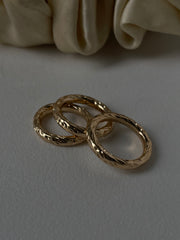 Charlie ￼Organic Etched Ring Set In Gold￼