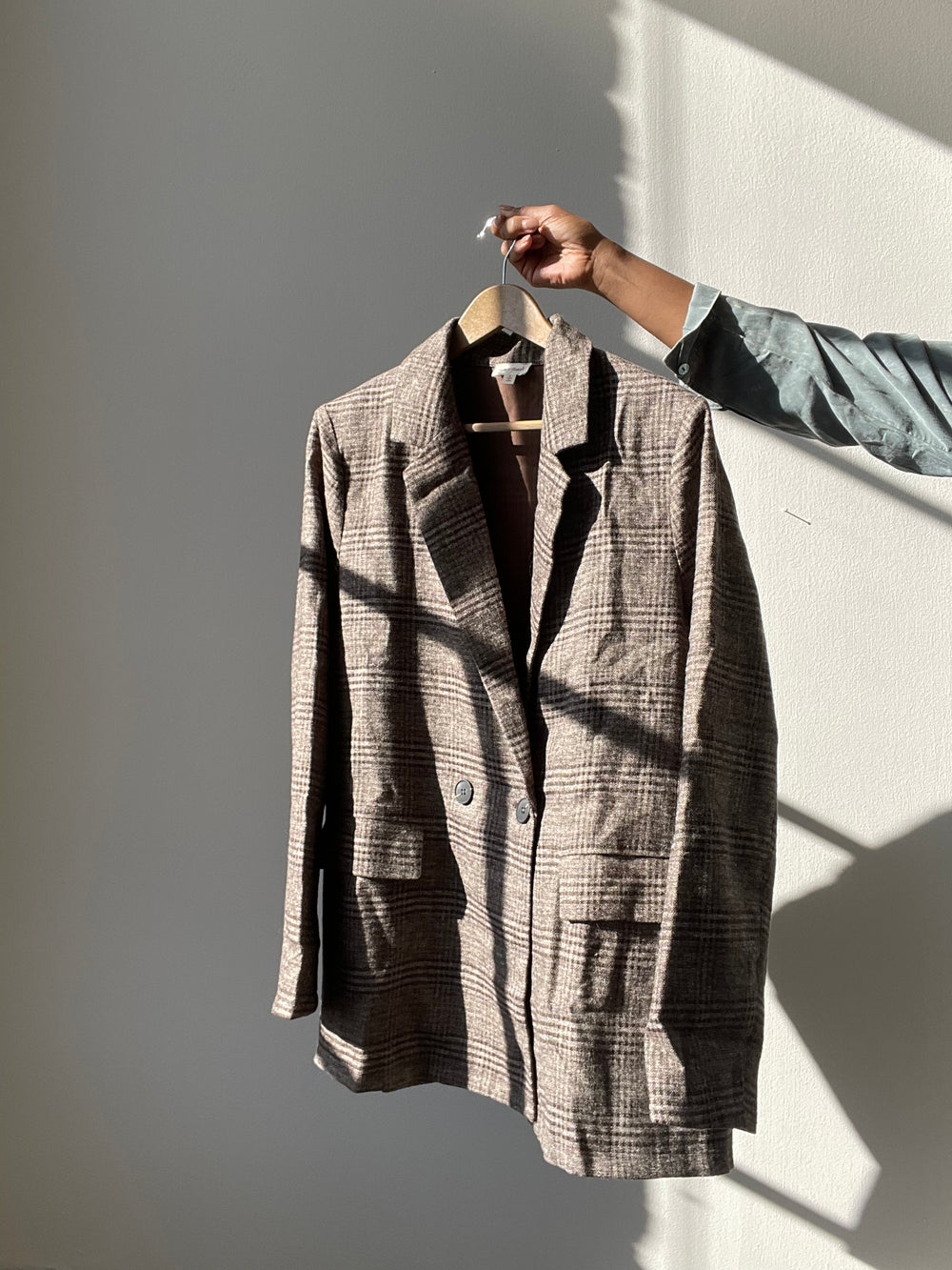 Colby Cotton Plaid Oversized Blazer In Brown
