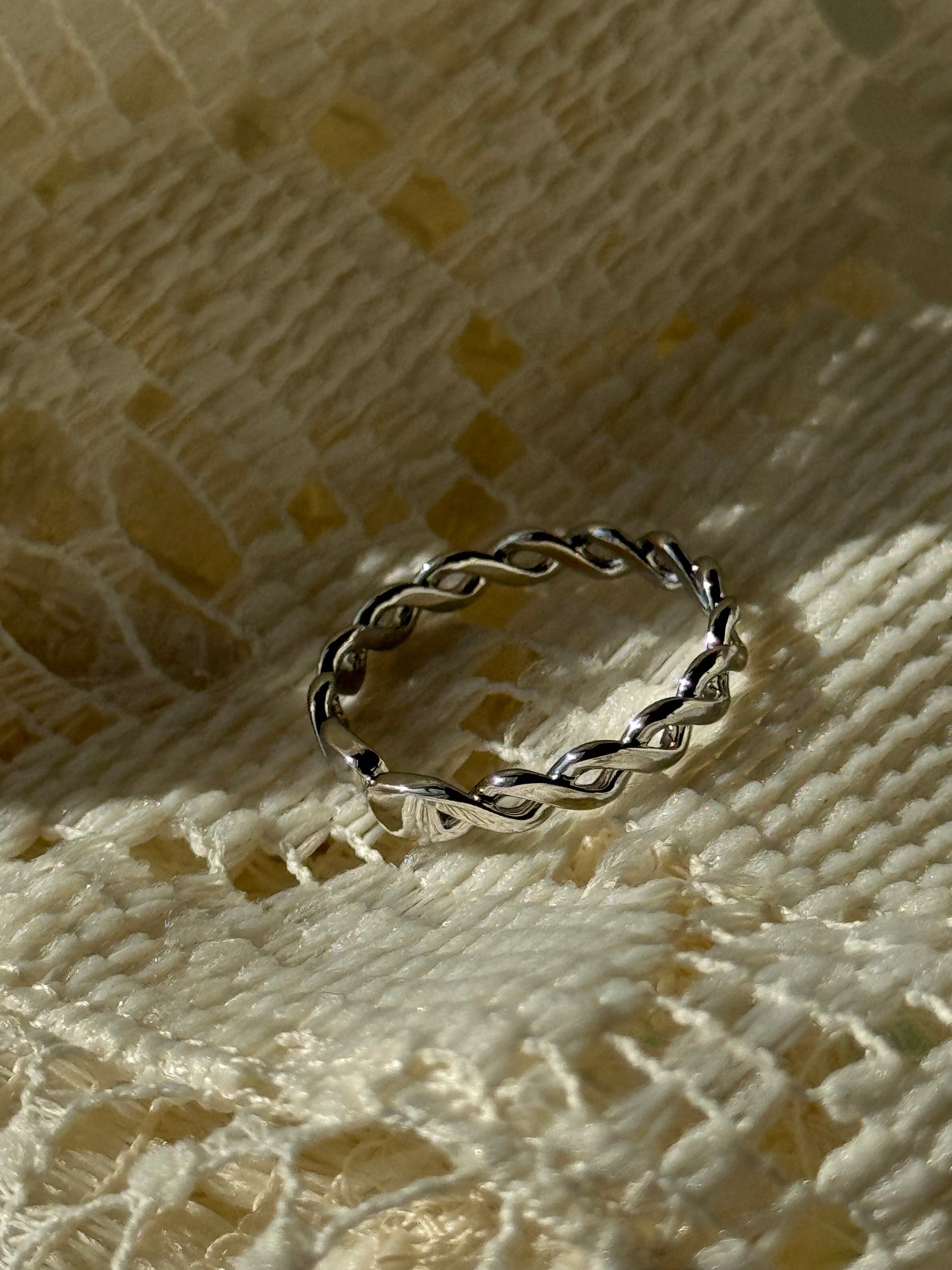 Kayla Classic Flat Twist Band Ring In Silver