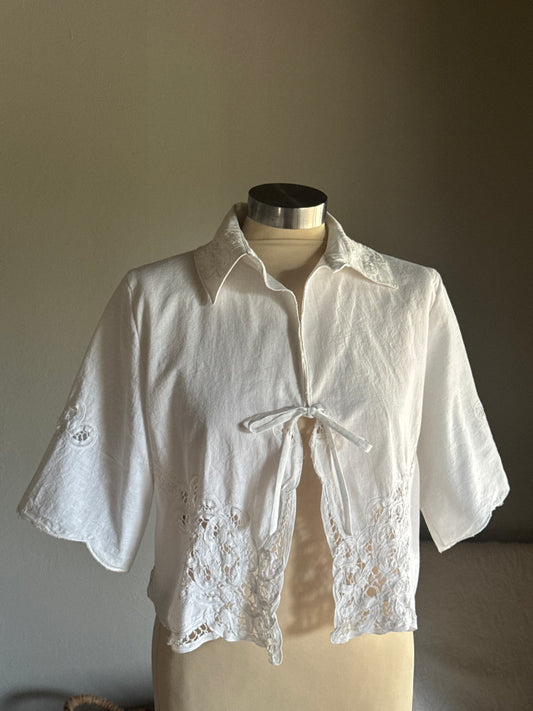 Judy Handcrafted Vintage Crop Tie Top In Ivory