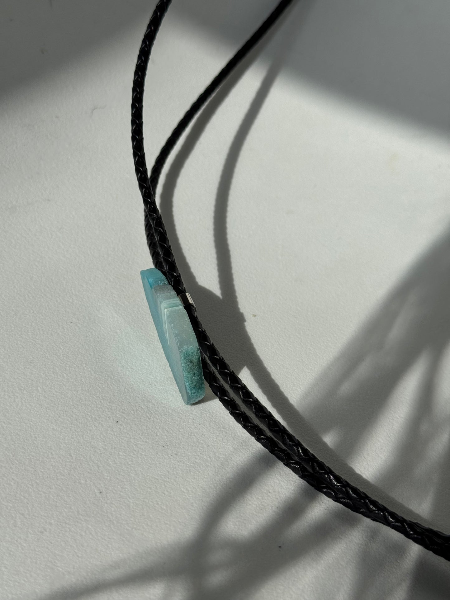 Riley Handmade Agate Genuine Leather Bolo Tie In Sea