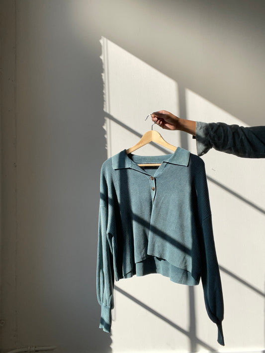 Tori Cotton Balloon Sleeve Crop Lightweight Sweater In Vintage Teal