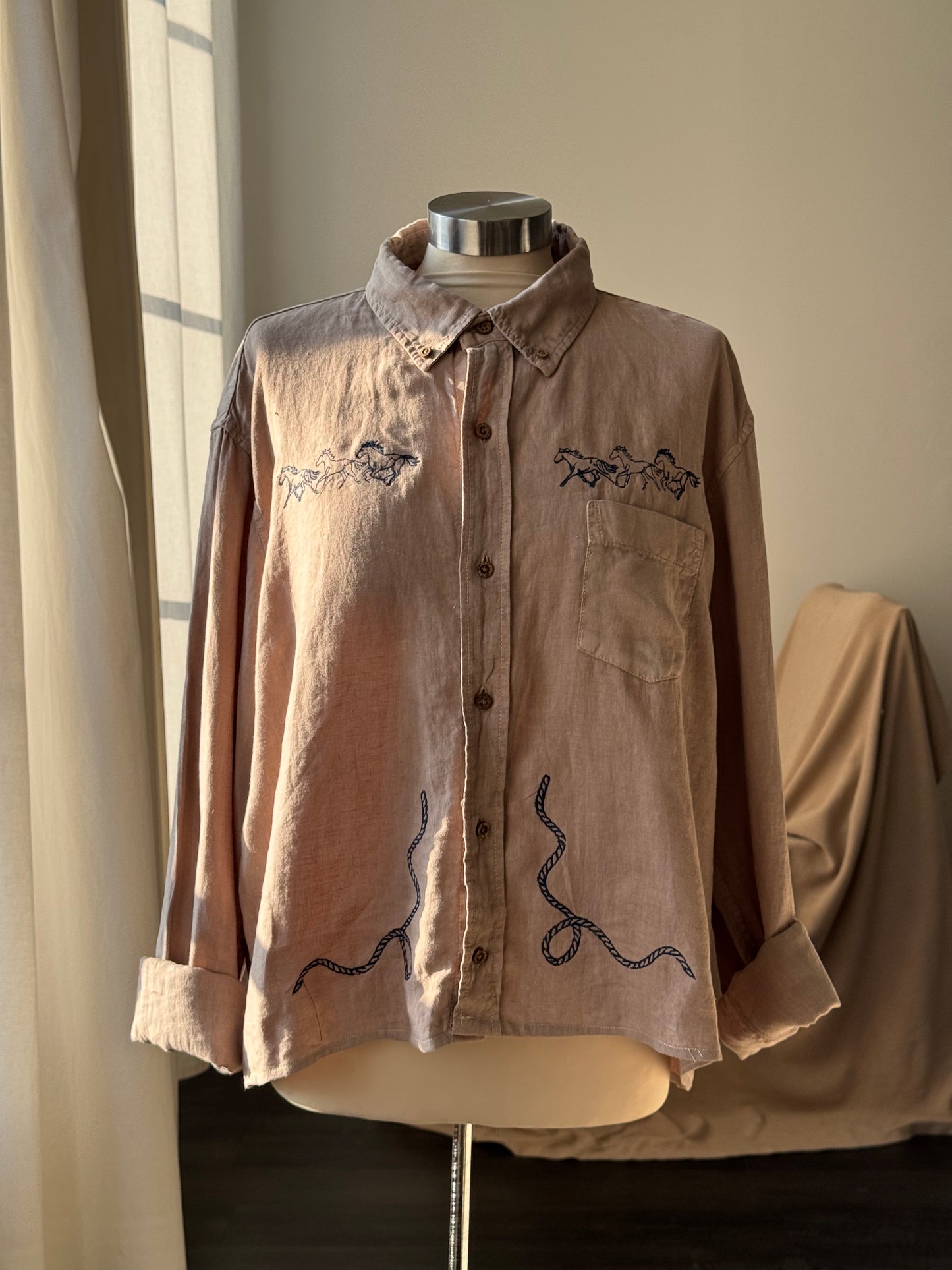 Lawrence Handcrafted Embroidered Cropped Button Down