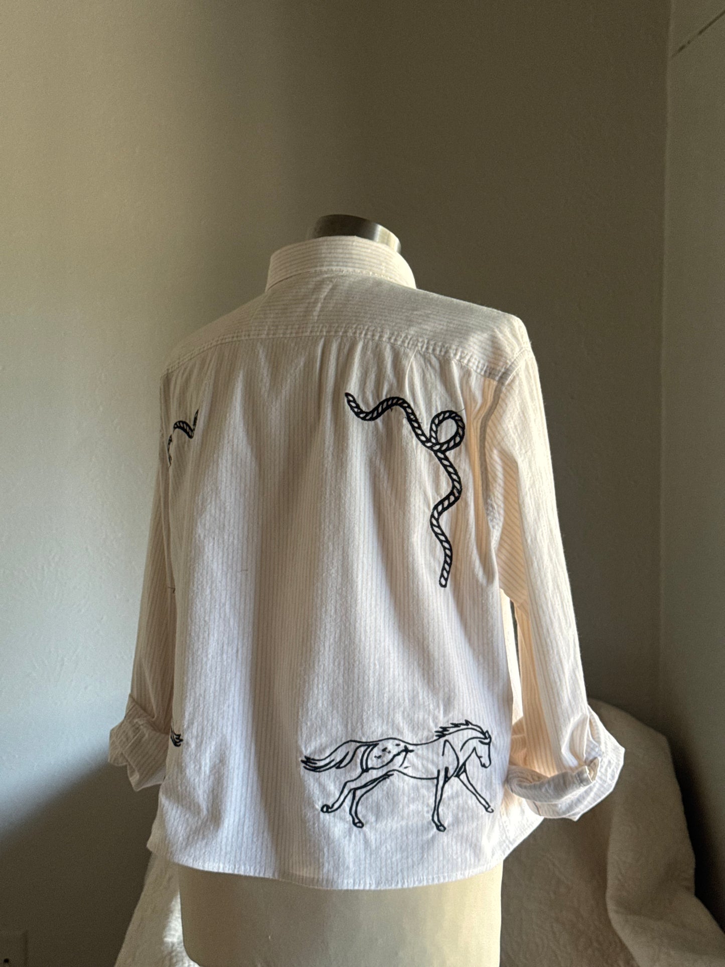 Lawrence Handcrafted Embroidered Cropped Button Down