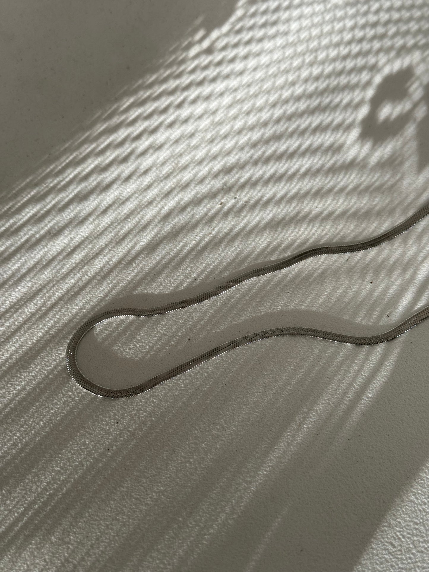 Sandra 18k Stainless Steel Waterproof Snake Necklace In White Gold Silver￼