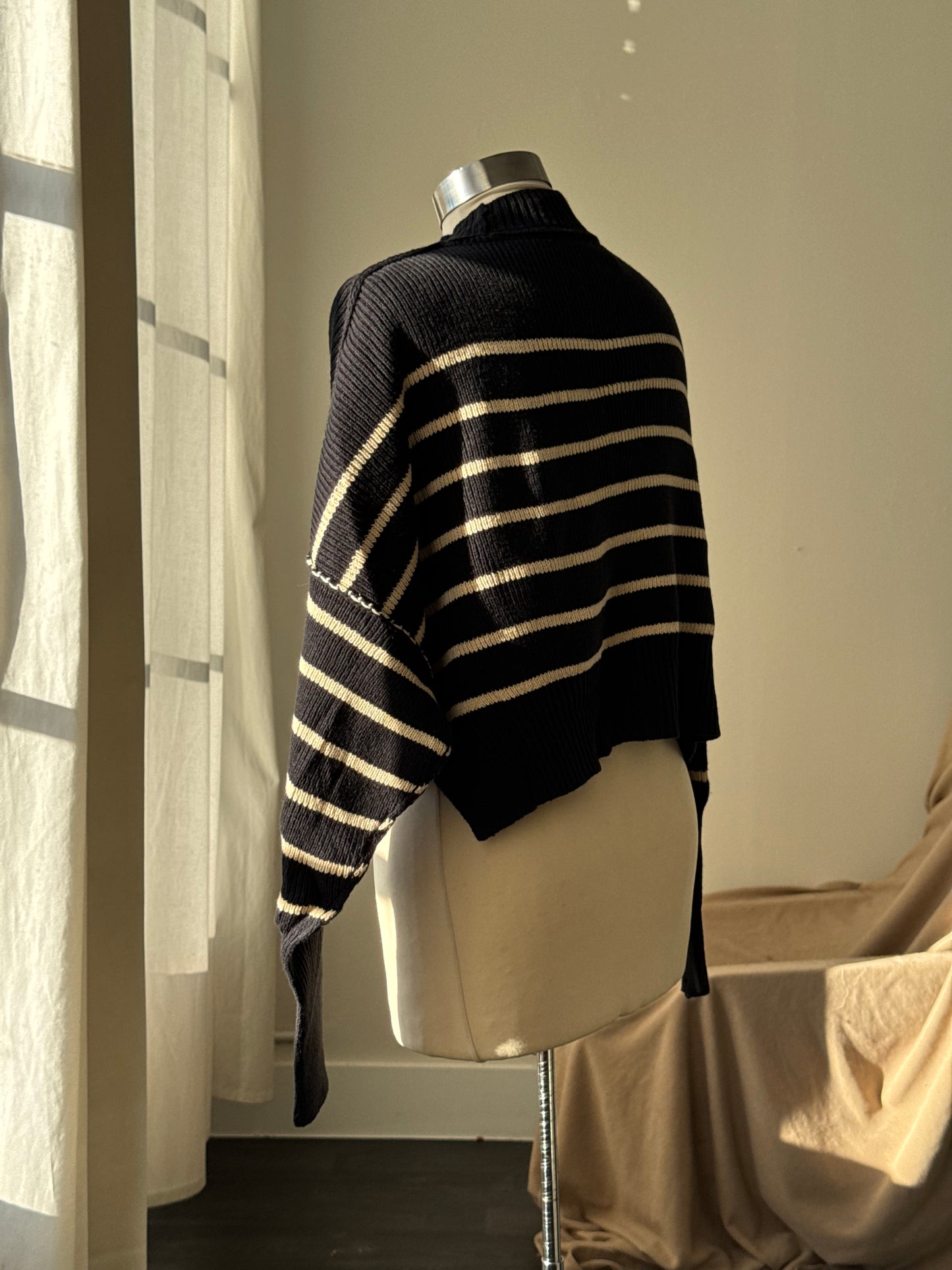 Henry Cotton Striped Cropped Mock Neck Sweater In Cream & Black￼