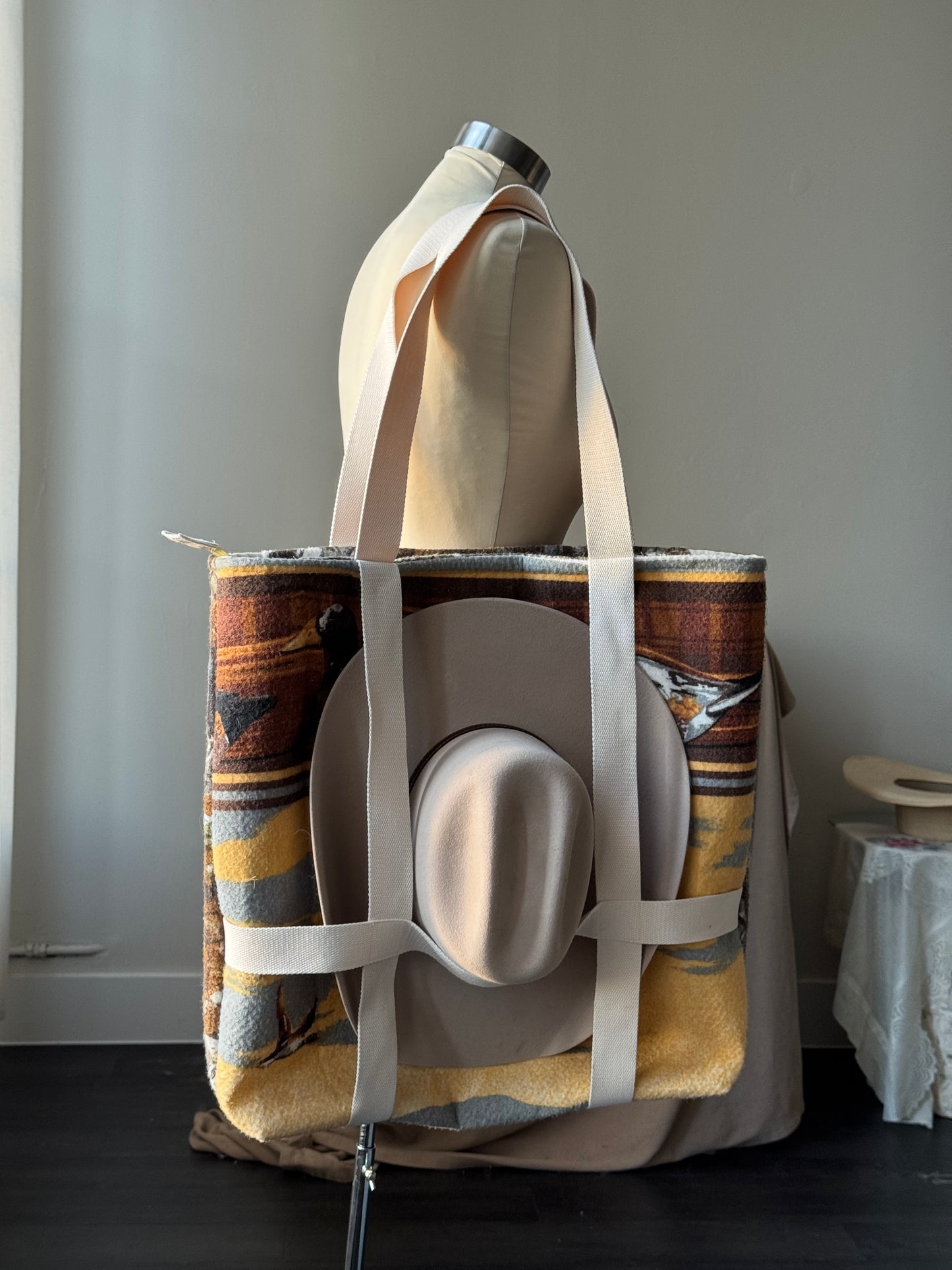 Magnus Vintage Handcrafted Tote Hat Holder Bag XL