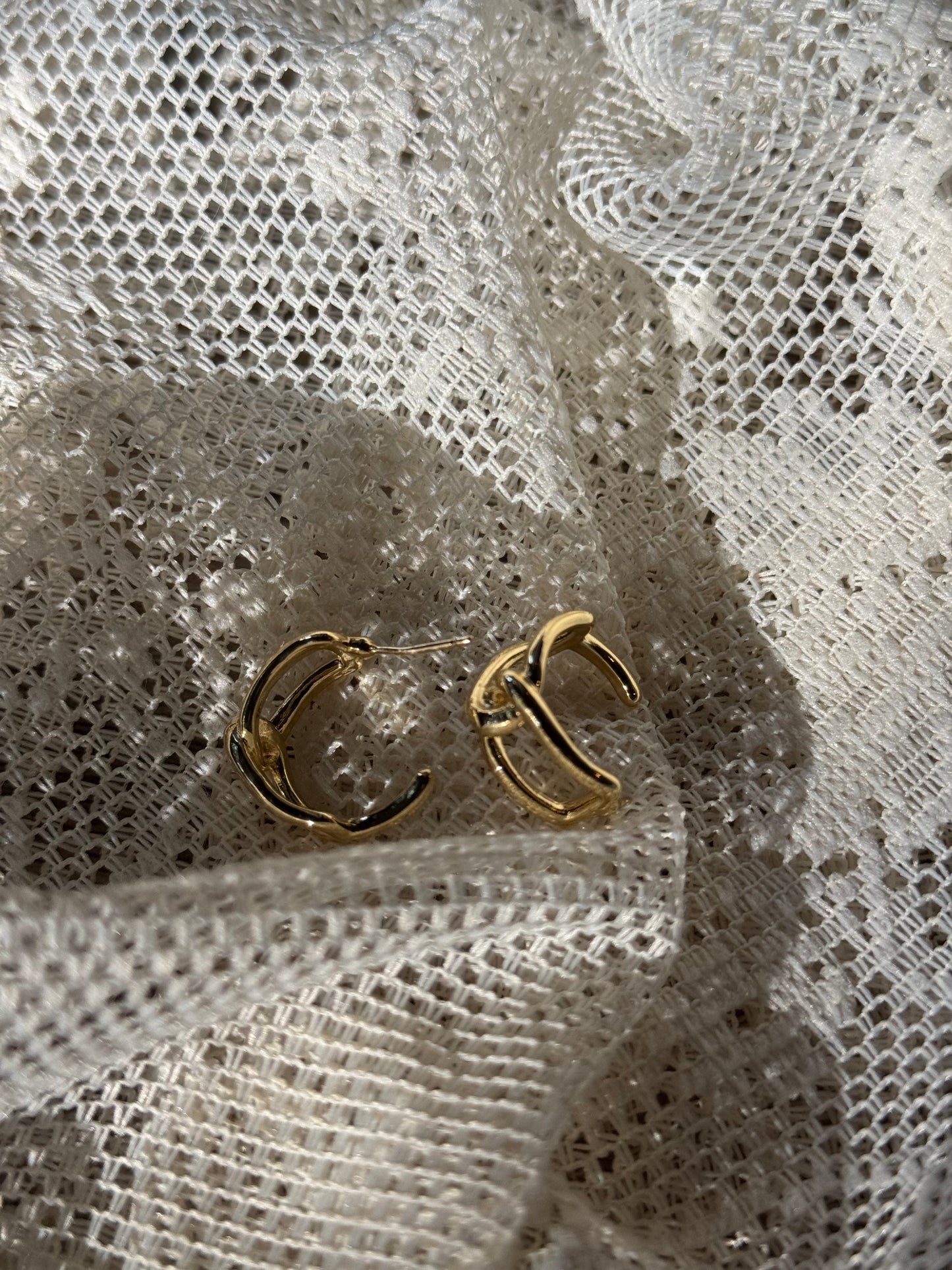 Sonna Double Chain Link Hug Hoop Plated In Gold