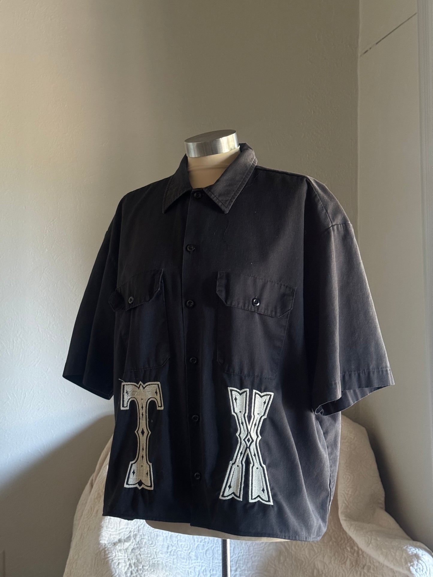 O.L. Handcrafted Embroidered Unisex Cropped Button Down In Vintage Black