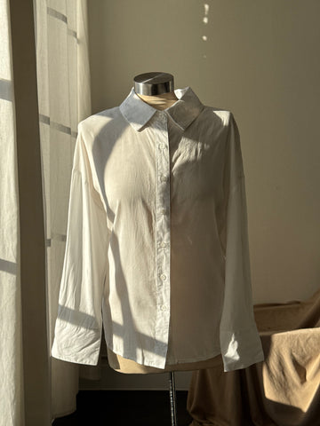 Henry Lace Back Fitted Button Down In Ivory￼￼